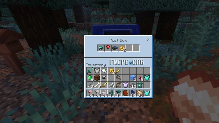 Puttin items into post box